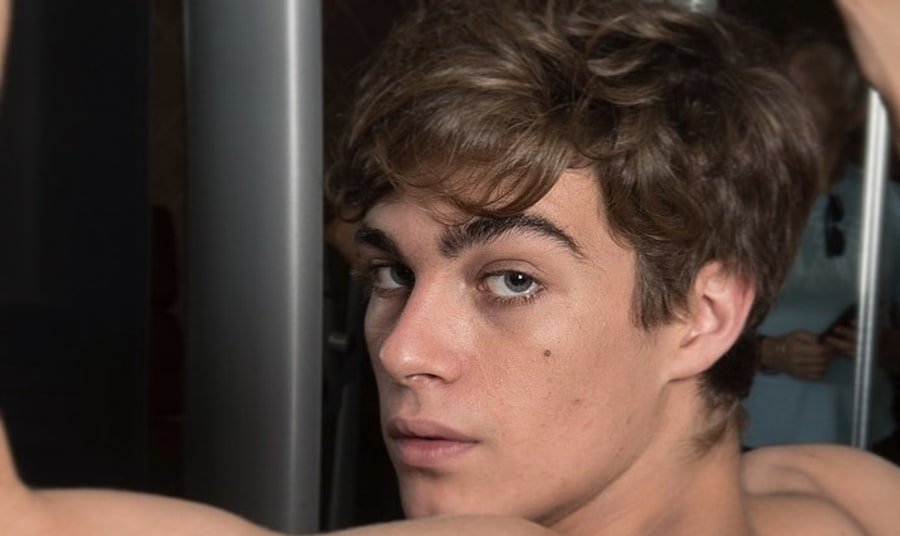 412487163_chi--Lorenzo-Zurzolo-Baby-Niccol-Netflix-Instagram-genitori-fisico-curiosit.jpg.fb6f8abadfa9183021f7ec73a8d9b55e.jpg